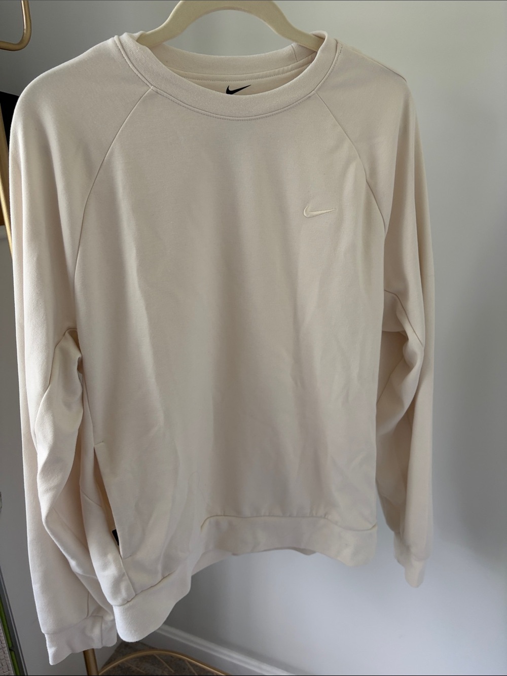 Nike Men’s Cream/Tan Crewneck Sweatshirt